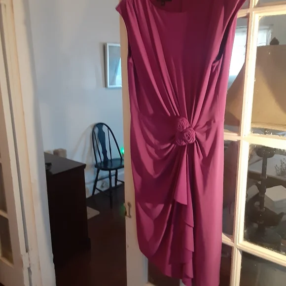 Dress - Picture 2 of 5